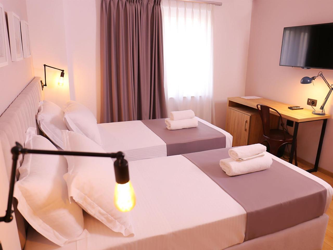 Oda Hotel Tirana Exterior photo